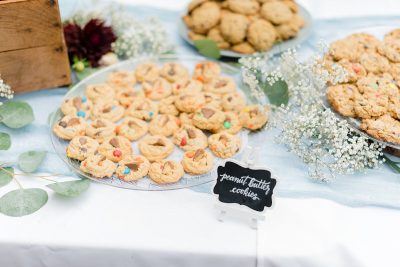 10 ways to cut your wedding budget - don't have a full meal