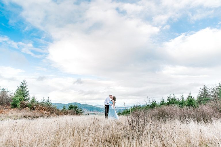 Will & Abigail // Sweet Home Oregon Adventure Session