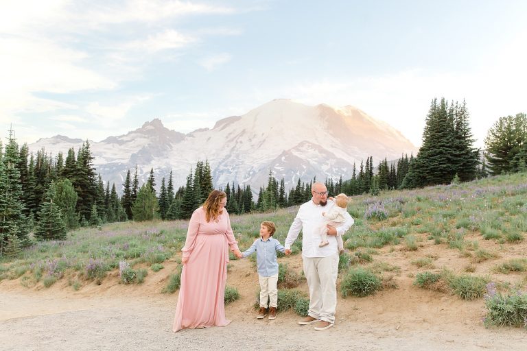 The Simmons Family // An Epic Family Session at Mount Rainier