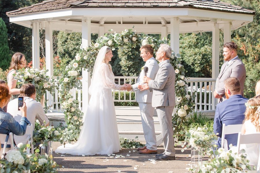 Fall Wedding at Lakeside Gardens